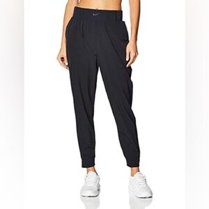 Nike Women's Bliss Lux Slim fit pants